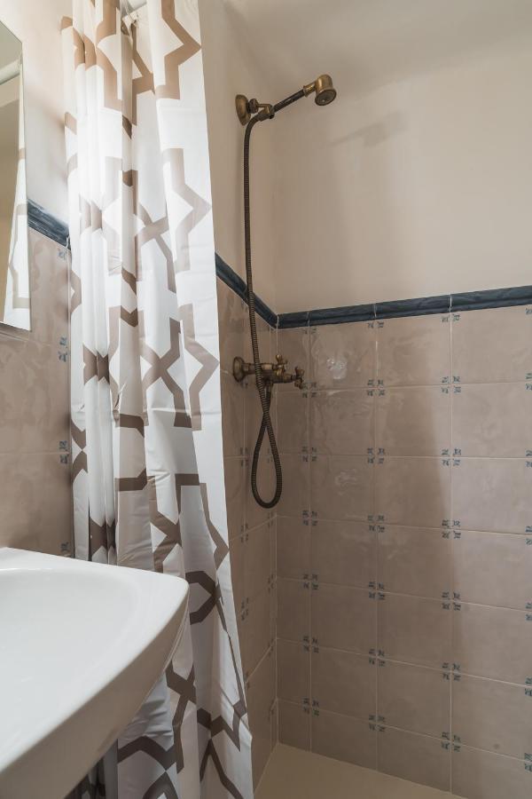 Tuguest Cobertizo Duplex Apartment غرناطة المظهر الخارجي الصورة